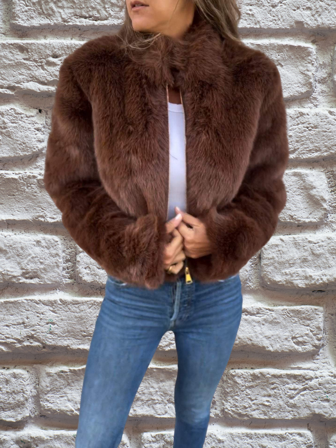 Phyllis | The Warm Coat