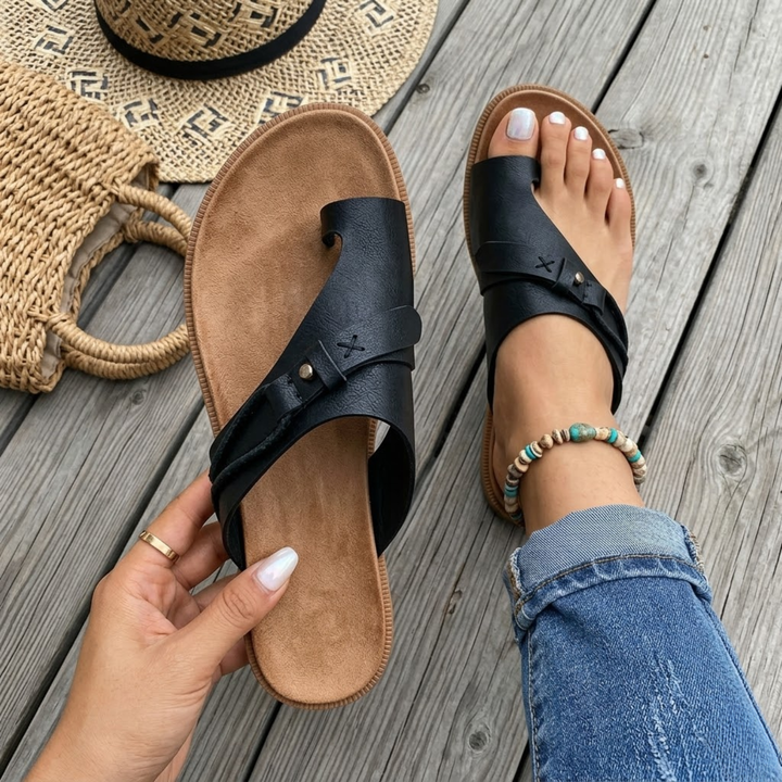 Flossie | The Toe Loop Flat Summer Sandal