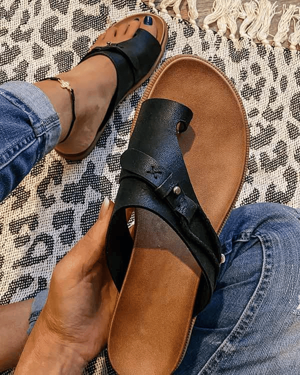 Flossie | The Toe Loop Flat Summer Sandal