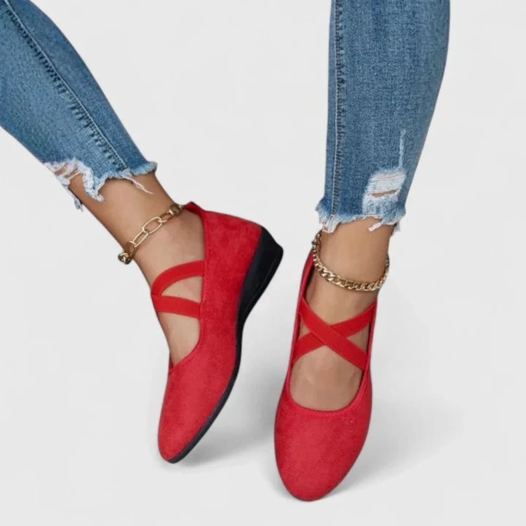 Lorraine | The Wedge Sandal
